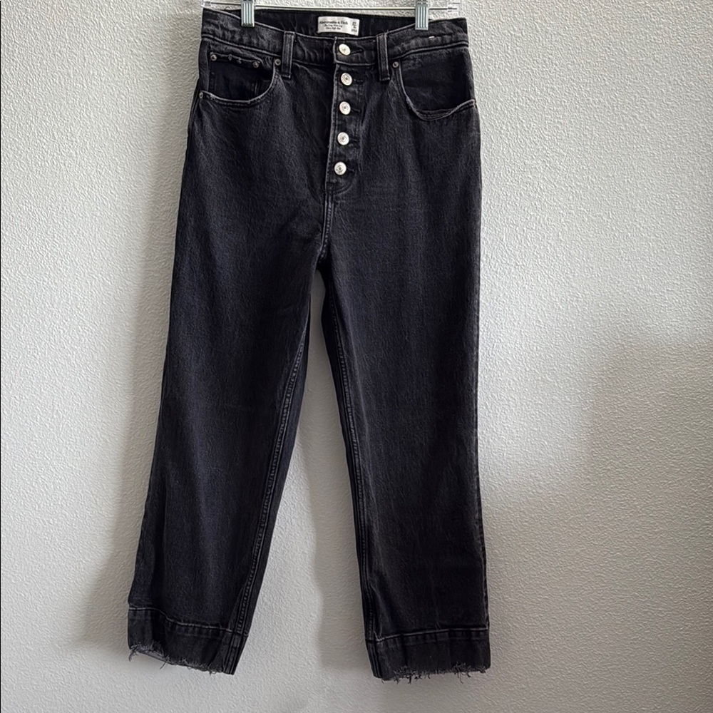 Abercrombie & Fitch The Crop Wide Leg Ultra High Rise Jeans
27|4 R